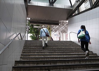 JR関内駅 電車でお越しの方